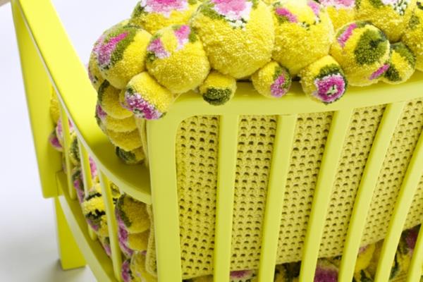 πολυθρόνα σχεδιαστών κίτρινο floral μοτίβο pompom MYK καρέκλα pompon2.2 πλάτη πλάτης
