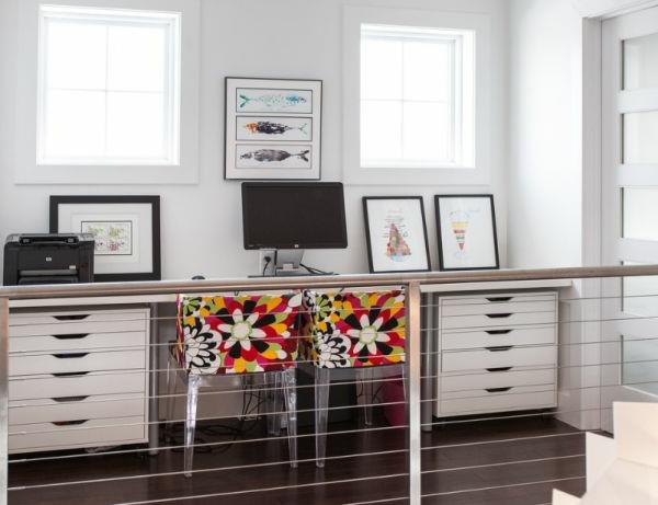 καρέκλες σχεδιαστών πολύχρωμο γραφείο στο σπίτι γραφείο