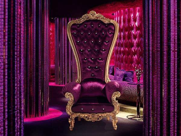 πολυθρόνα σχεδιαστών θρόνου βελούδινο κασπάνι μοβ