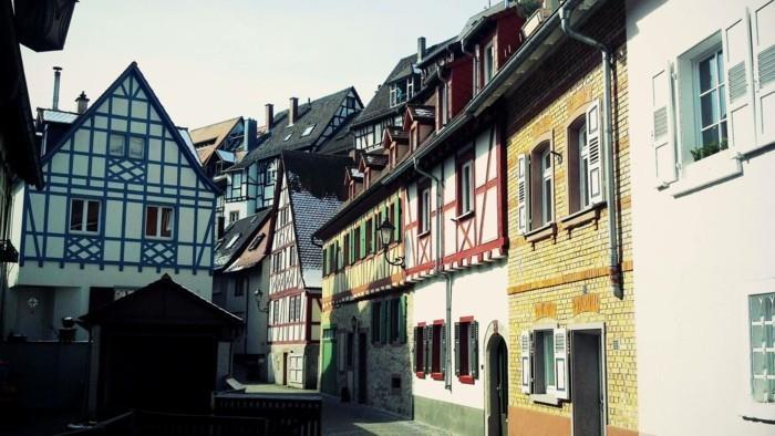 γερμανική κατοικία μικρής πόλης μισό ξύλινο σπίτι