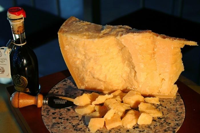 γεγονότα parmesankaese italian parmigiano