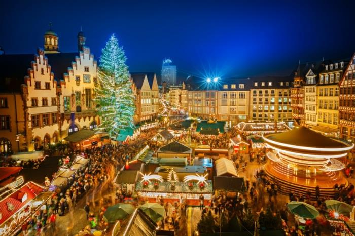οι πιο όμορφες χριστουγεννιάτικες αγορές Στρασβούργο πολύχρωμο φωτεινό