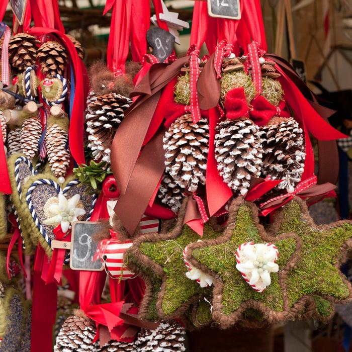 τις πιο όμορφες χριστουγεννιάτικες αγορές κουκουνάρια κουφέτα