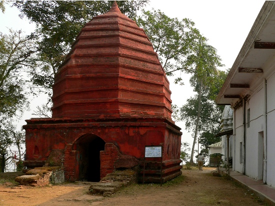 Peacock Adası'ndaki Umananda Tapınağı, Assam
