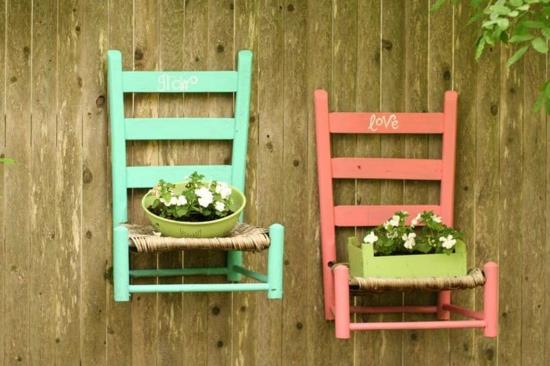 diy διακόσμηση κήπου παλιές καρέκλες κουζίνα σουρωτήρι ζαρντινιέρα