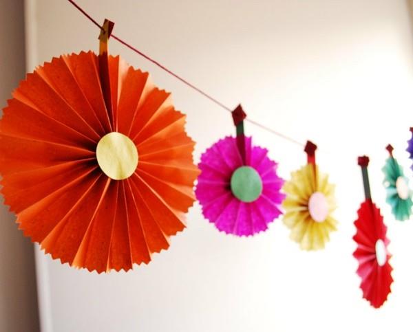 DIY ιδέες διακόσμηση γιρλάντα φτιάξτε μόνοι σας