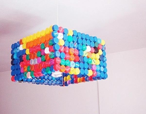 diy πολυέλαιος καπάκι μπουκαλιών λαμπτήρα