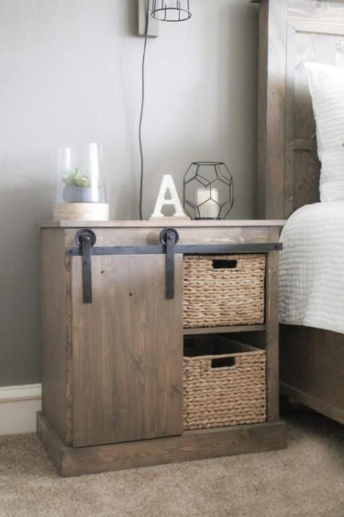 DIY ξύλινο κομοδίνο και πλεκτά καλάθια