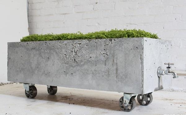 DIY έργα σταντ στάση φυτών με ροδάκια