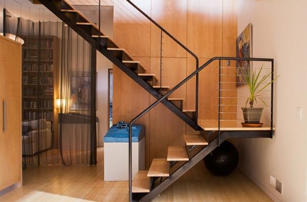 σκούρες κουρτίνες διαχωριστικά χωρίσματα σκάλες