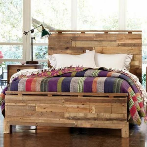 έπιπλα από πραγματικό ξύλο παλιό ξύλινο διπλό κρεβάτι