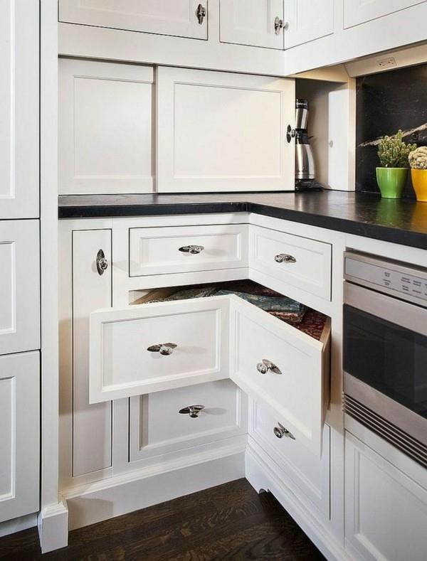γωνιακά ντουλάπια μικρή κουζίνα λευκή