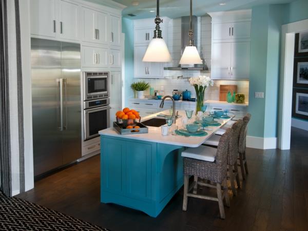 εντοιχισμένη κουζίνα καρέκλες από μπαστούνι μπλε νησί κουζίνας