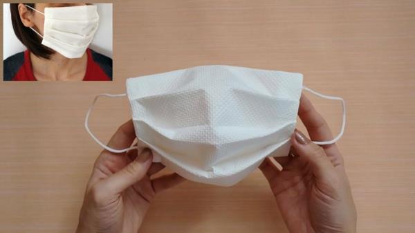 φτιάξτε μόνοι σας μια απλή μάσκα αναπνοής από χαρτί κουζίνας