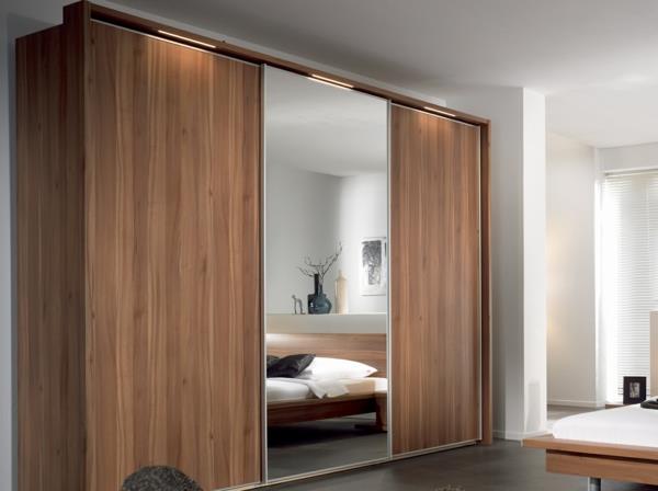 ενσωματωμένη συρόμενη πόρτα καθρέφτη από μασίφ ξύλο ντουλάπας