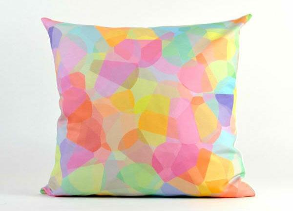ιδέες επίπλωσης καναπές μαξιλάρια γεωμετρικά μοτίβα