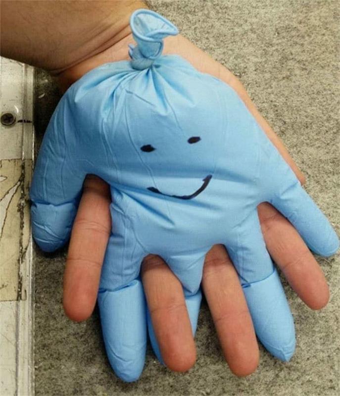 γάντια μιας χρήσης ανακυκλώνοντας ιδέες ζεσταίνοντας το χέρι
