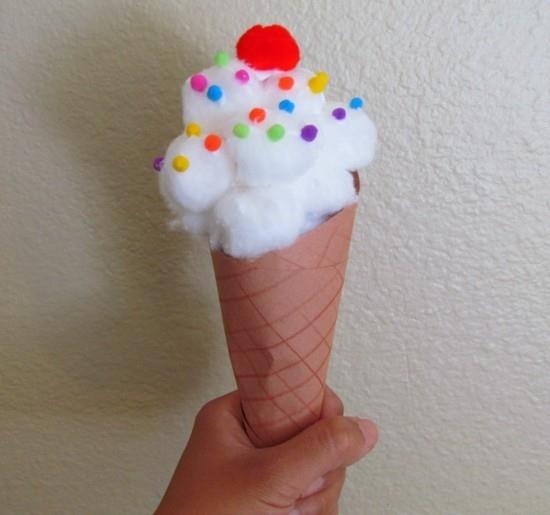 Φτιάξτε παγωτό από βαμβάκι και χαρτί με παιδιά
