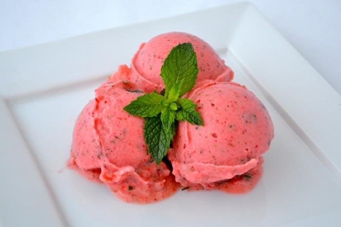 ιδέες παγωτού φράουλα σορμπέ φρέσκο ​​δυόσμο χαμηλή σε θερμίδες