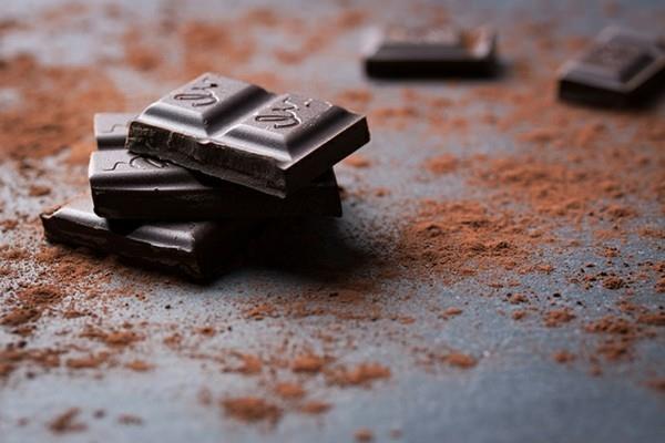 σιδηρούχα τρόφιμα μαύρη σοκολάτα