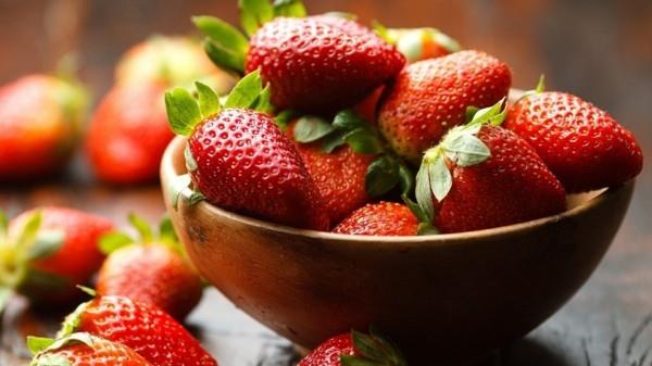ekadashi πιο ευεργετική αποτοξίνωση γιόγκα με φράουλες