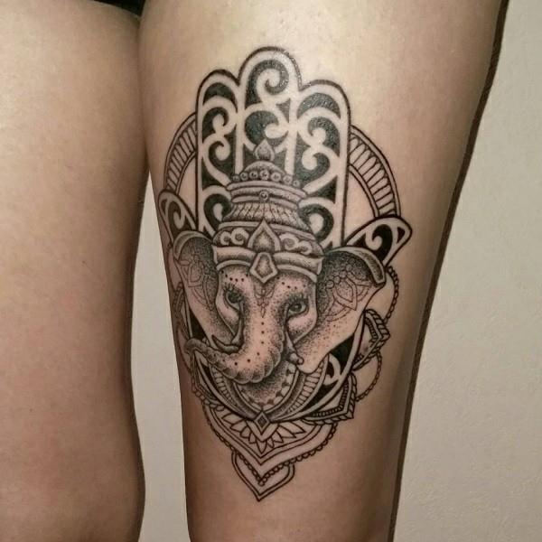 ελέφαντας hamsa τατουάζ blackwork