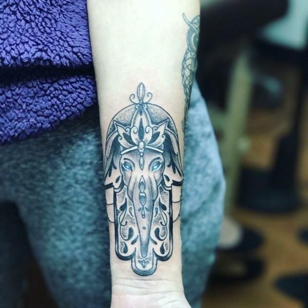 ελέφαντας hamsa τατουάζ αντιβράχιο