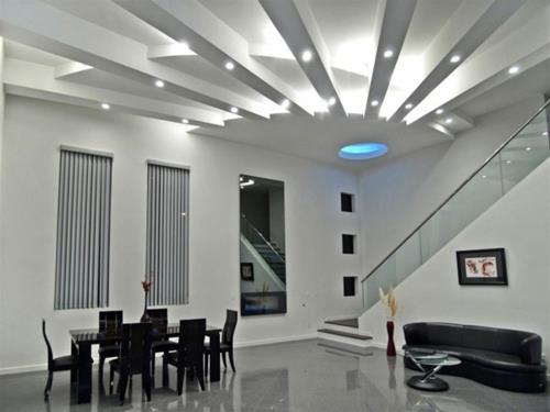 κομψός λευκός φωτισμός οροφής ενσωματωμένη έμμεση επίπλωση