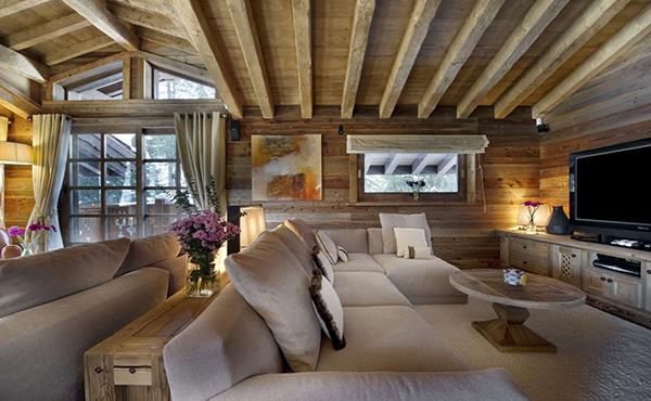 κομψός καναπές σαλόνι σχεδιασμού καλύβα βουνού