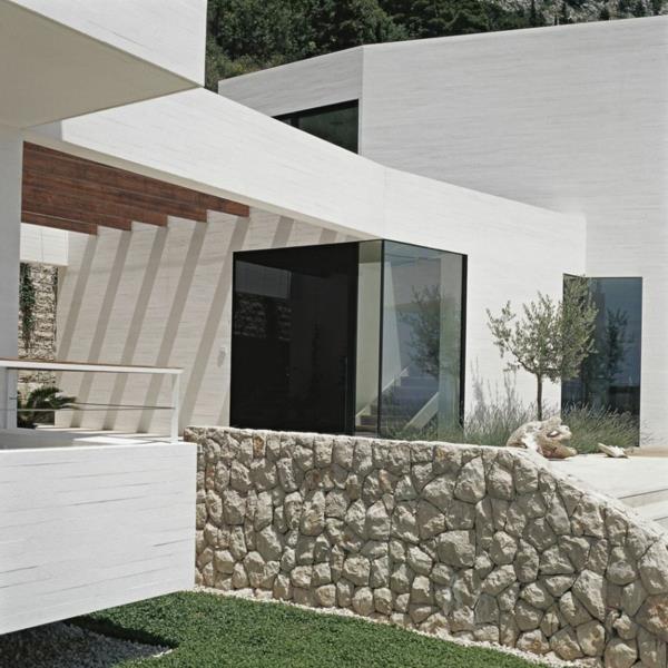 κομψό σπίτι στην Κροατία τούβλο με άμμο-ασβέστη και ευθείες γραμμές