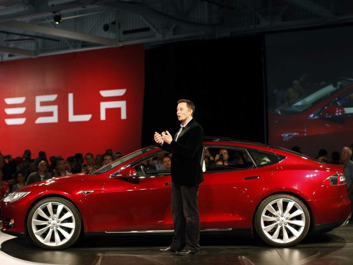 ηλεκτρικό αυτοκίνητο tesla μοντέλο e elon musk