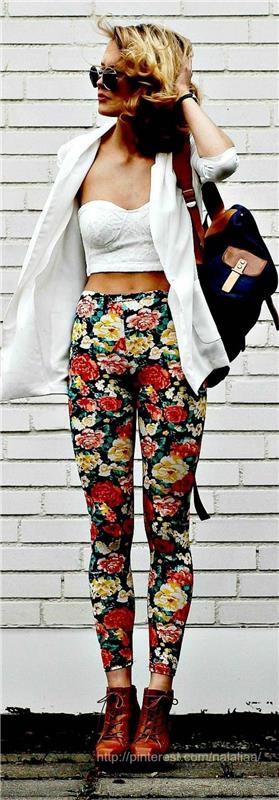 στενό γυναικείο παντελόνι πολύχρωμο λουλουδάτο μοτίβο