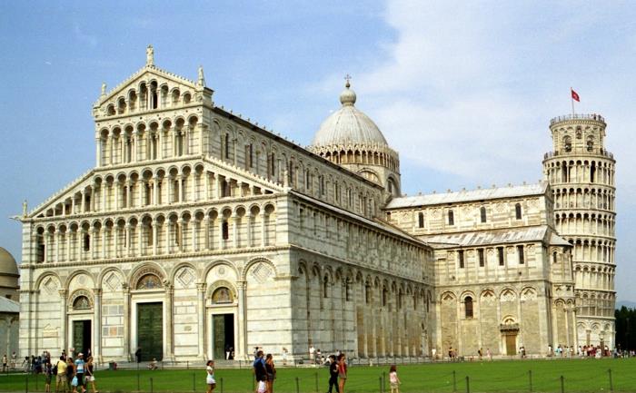 εποχές της ιστορίας της τέχνης ρωμανική αρχιτεκτονική καθεδρικός ναός της Πίζας