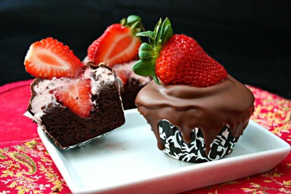 φράουλες υγιεινά φρέσκα cupcakes σοκολάτας