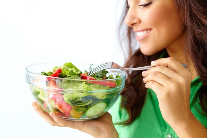 χάσουν βάρος επικεντρώνονται επιτυχώς στο φαγητό τρώνε σαλάτα
