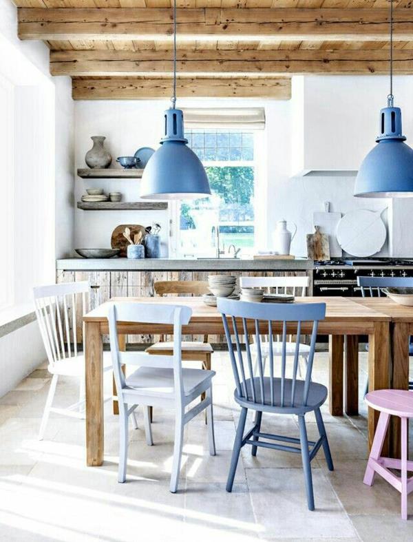 τραπεζαρία ξύλινη τραπεζαρία τραπεζαρία χρωματιστές καρέκλες κρεμαστό φωτιστικό μπλε