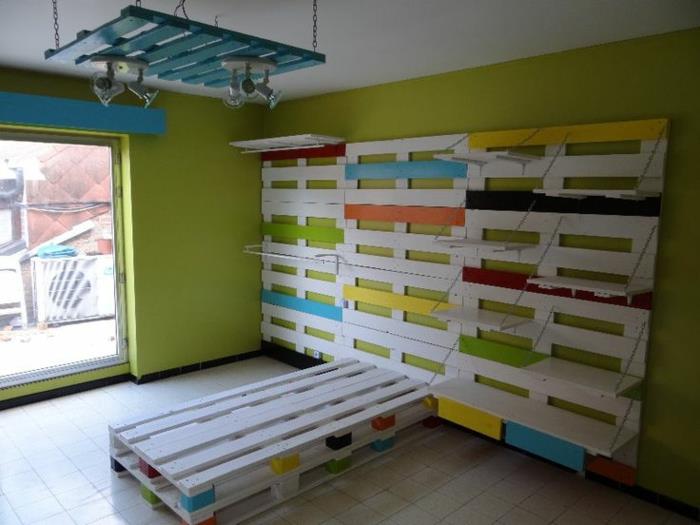 Παιδικό δωμάτιο επίπλων κρεβατιού Euro pallets κατασκευασμένο εξ ολοκλήρου από παλέτες