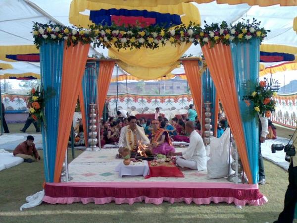 εξωφρενική διακόσμηση γάμου ινδική αρραβώνα ανατολίτικη