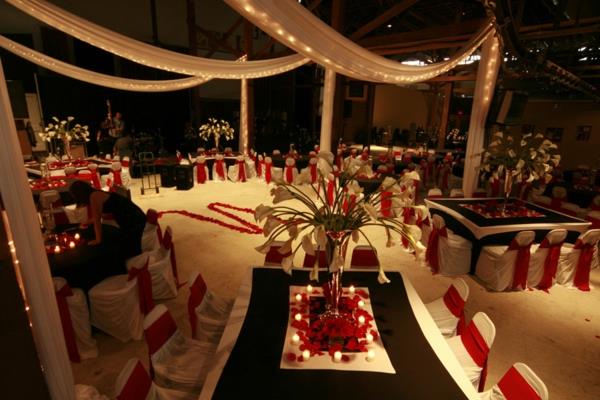 εξωφρενική διακόσμηση γάμου κόκκινο λευκό κάλυμμα καρέκλας