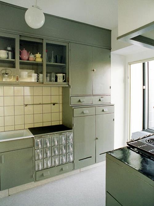 εξωφρενική έκθεση κουζίνας προσεκτικά σχεδιασμένος καθρέφτης κουζίνας