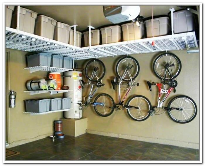 ποδήλατο που κλείνει ένα μικρό διαμέρισμα
