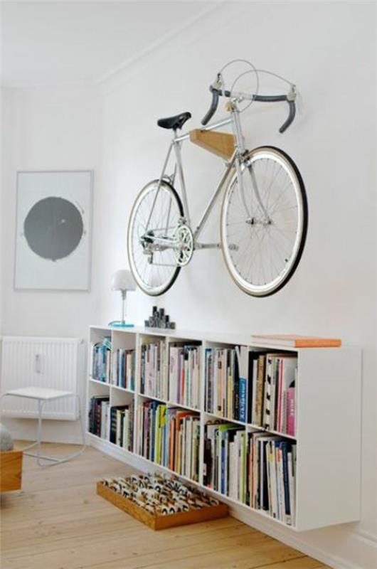 ποδήλατο τοίχο κρεμάσει μικρή βιβλιοθήκη