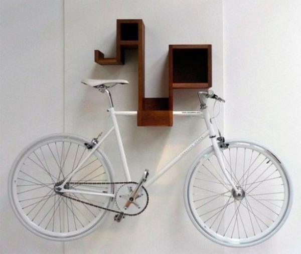 βάση τοίχου ποδηλάτου στο σπίτι συμπαγές λειτουργικό
