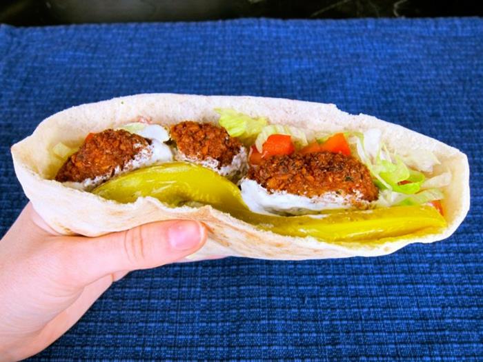 συνταγή falafel υγιεινή σαλάτα λεπτού ψωμιού