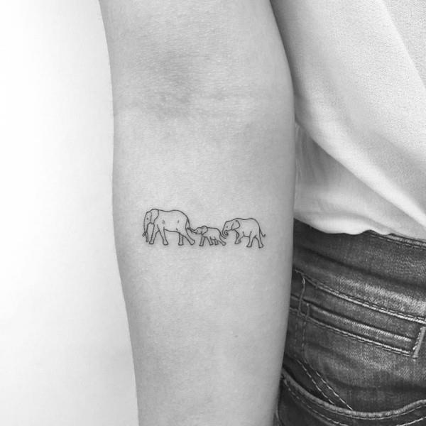 οικογένεια ελεφάντων μικρά τατουάζ
