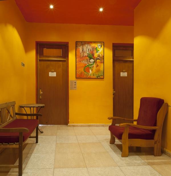 χρωματικό σχέδιο διάδρομο κίτρινο πορτοκαλί οροφή