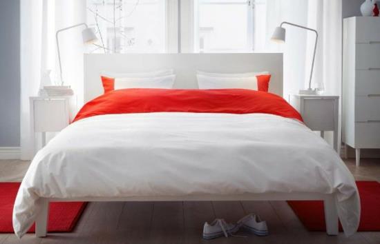 συνδυασμός χρωμάτων κόκκινο λευκό ikea υπνοδωμάτιο κρεβατοκάμαρα επίπλωση κρεβατοκάμαρας