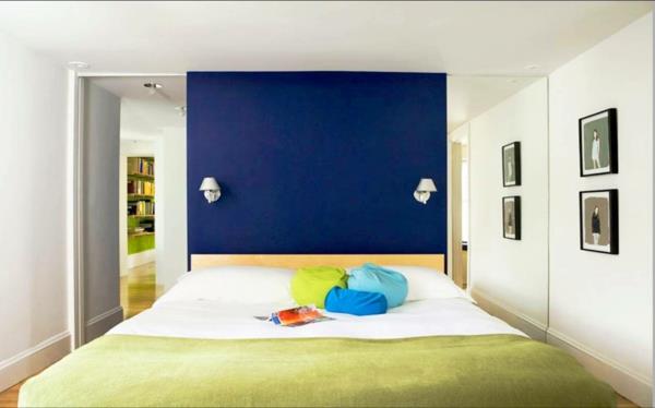 έγχρωμη σχεδίαση κρεβατοκάμαρας σχεδιασμός τοίχου τοίχου χρώμα λαμπτήρες βασιλικού μπλε τοίχου