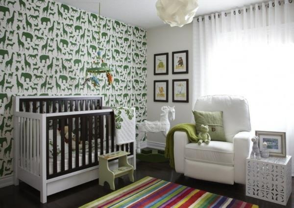 χρωματιστό δωμάτιο μωρού σχεδιασμό γρασίδι πράσινο ταπετσαρία μοτίβο ζώων