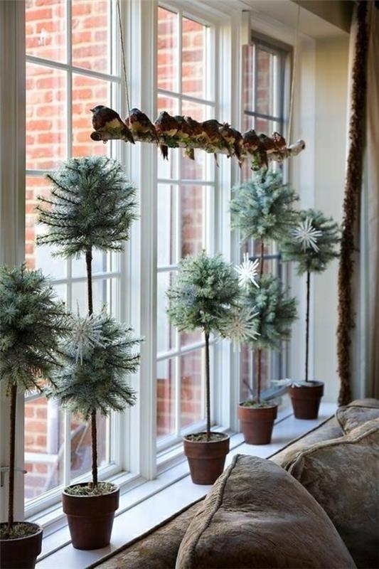 διακόσμηση παραθύρων χριστουγεννιάτικα γλάστρες φυτά χριστουγεννιάτικη διακόσμηση παραθύρων